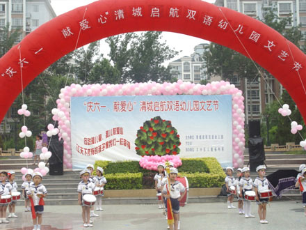 精彩的军鼓表演